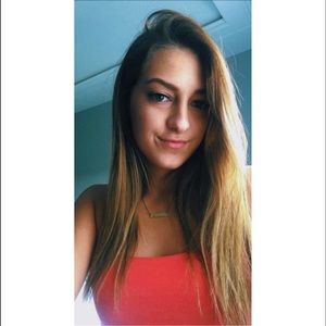 Meet your Posher, Alyssa